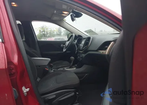 2016 Jeep Cherokee Latitude из США, поврежденный, VIN 1C4PJMCB4GW206011